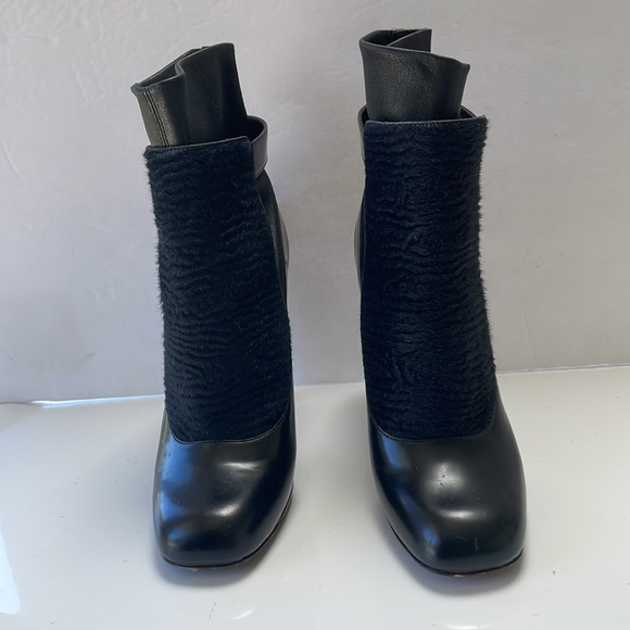 FENDI Black and Navy Leather Textured Ankle Moto Heeled Booties - Picture 9 of 10